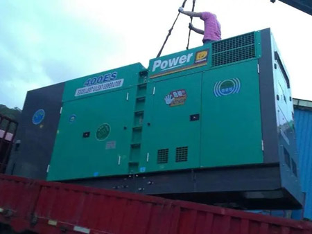 凌云柴油发电机组转速不稳定时，如何对发动机进行维护？