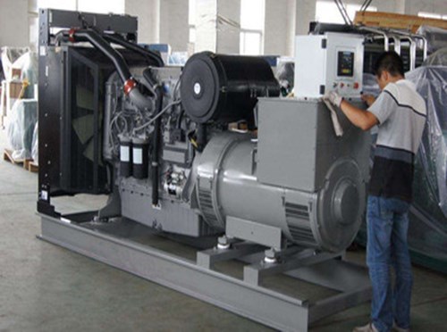 凌云柴油发电机组和储能设备配合使用的案例