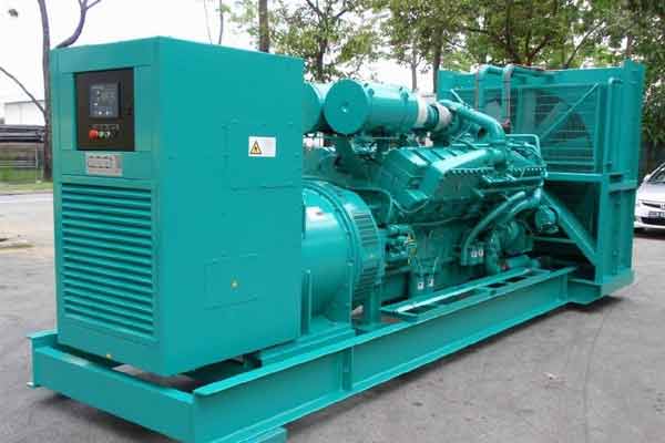 凌云柴油发电机组电压不稳定怎样维修？