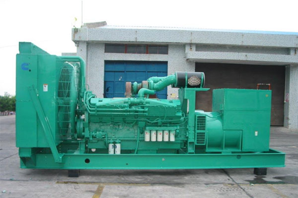 凌云工厂发电机应急发电时如何更准确地检查发电机状态？