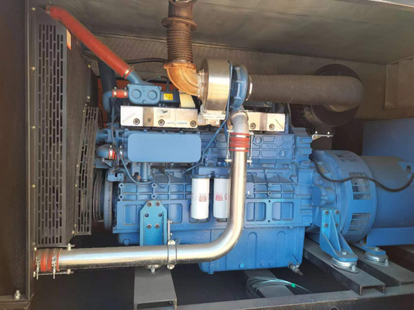 凌云燃油消耗率与进气温度的具体关系是什么？