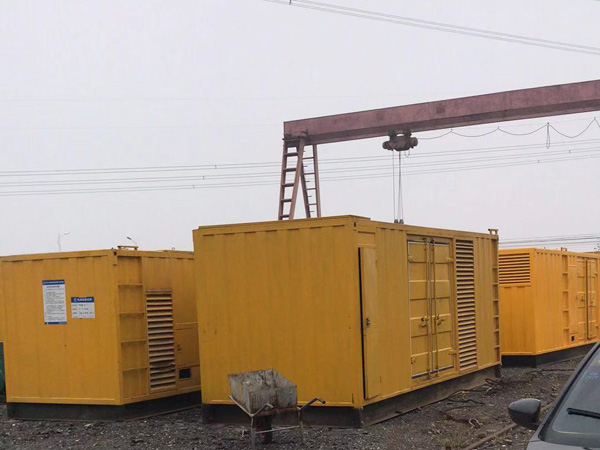 凌云100kw柴油发电机组每小时油耗？