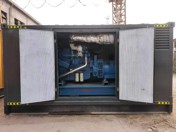 凌云柴油发电机组的电瓶应该如何选择？